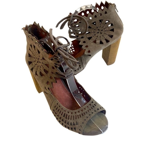 Jeffrey Campbell Cordia taupe suede open toe oxfords, 8.5, block heels, academia - Picture 2 of 9